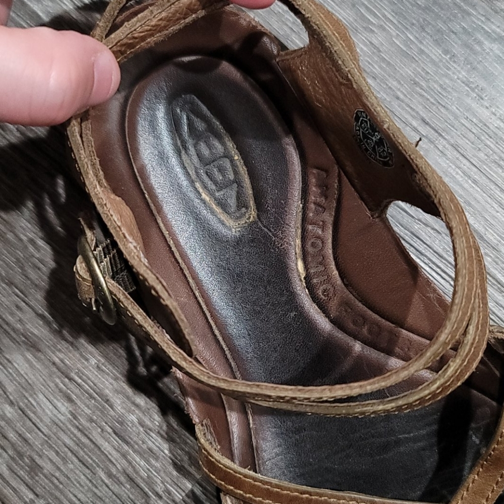 Keen Brown Strappy Sandals - Picture 13 of 13